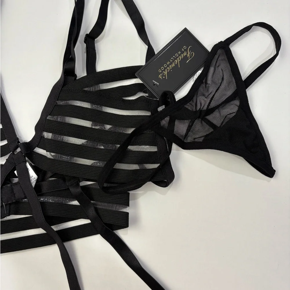 Frederick's of Hollywood Zuzanna All Strapped  Up Chemise Black Size  Small - Picture 6 of 6